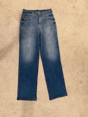 Amazon Women's Straight-Leg High-Rise Denim Jeans - Faded Blue